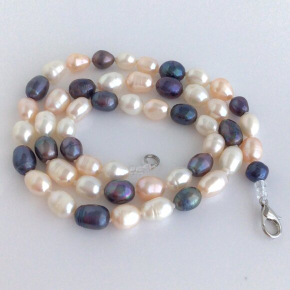 Freshwater Pearl Necklace - Picture 4 of 8
